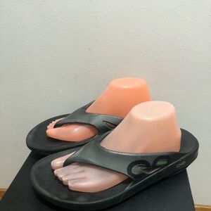OOFOS Original Unisex’s Sport Sandals Recovery Thongs Men's 10/Women 12 EU43